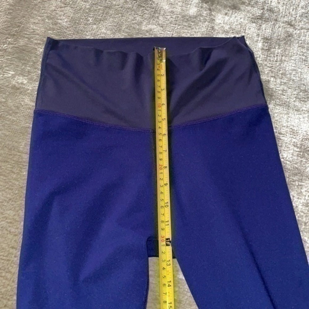 Fabletics designed in California leggings crop navy grey XS gently preloved - Picture 5 of 10